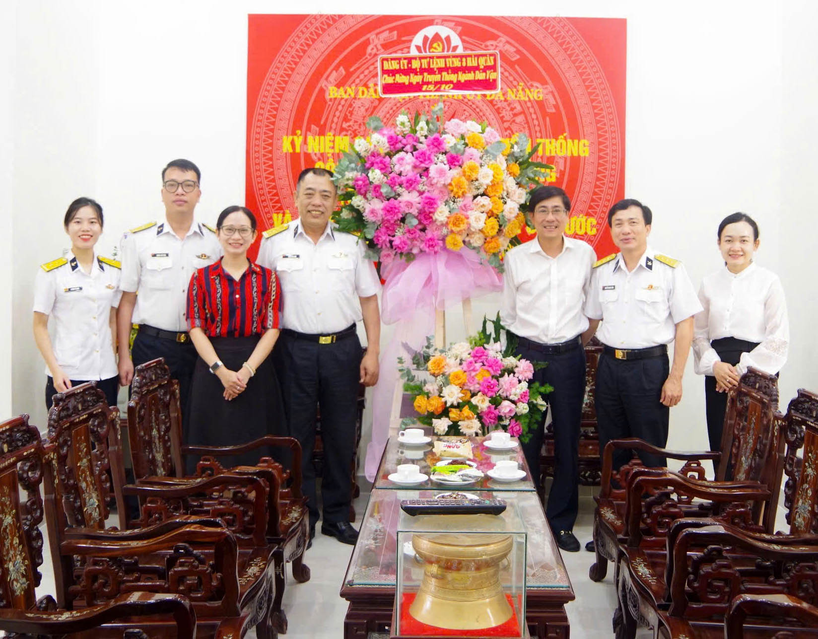 Vùng 3 Hải quân thăm, chúc mừng Ngày truyền thống công tác Dân vận của Đảng