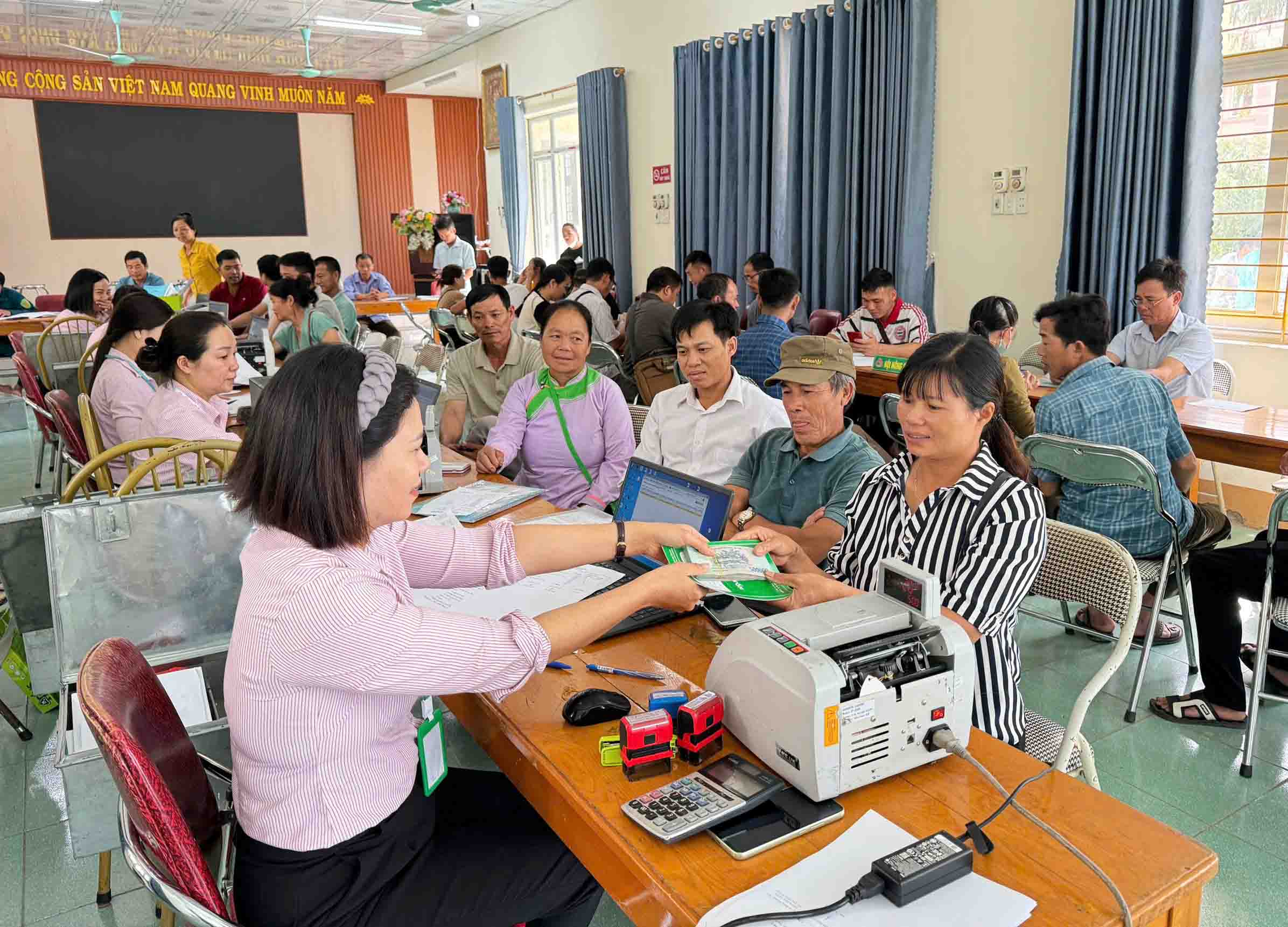 Nỗ lực đẩy lùi tín dụng đen