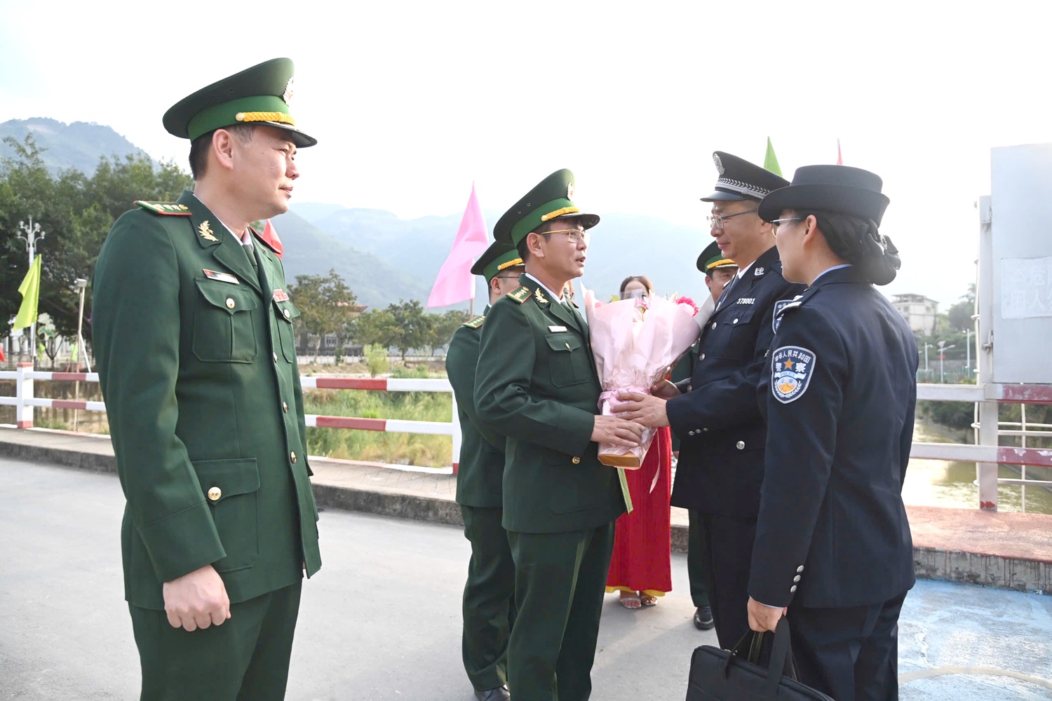 Tăng cường hợp tác quản lý, bảo vệ biên giới