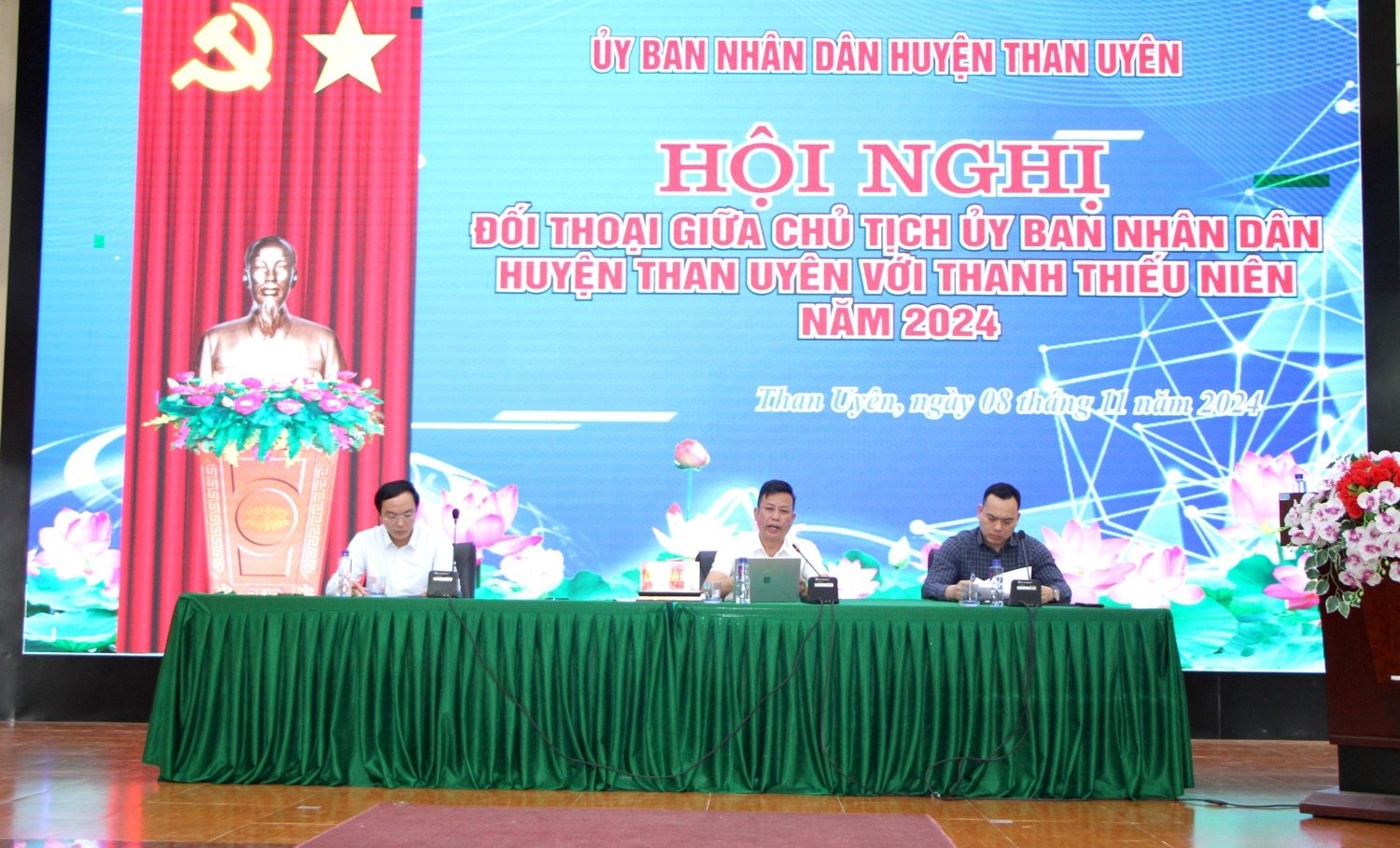 Đối thoại giữa Chủ tịch UBND huyện Than Uyên với thanh thiếu niên năm 2024
