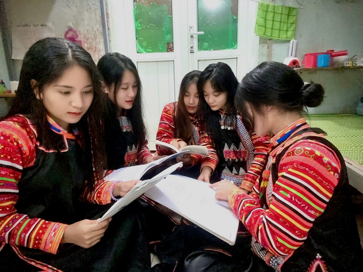 Mỗi thầy, cô giáo là tấm gương đạo đức, tự học và sáng tạo