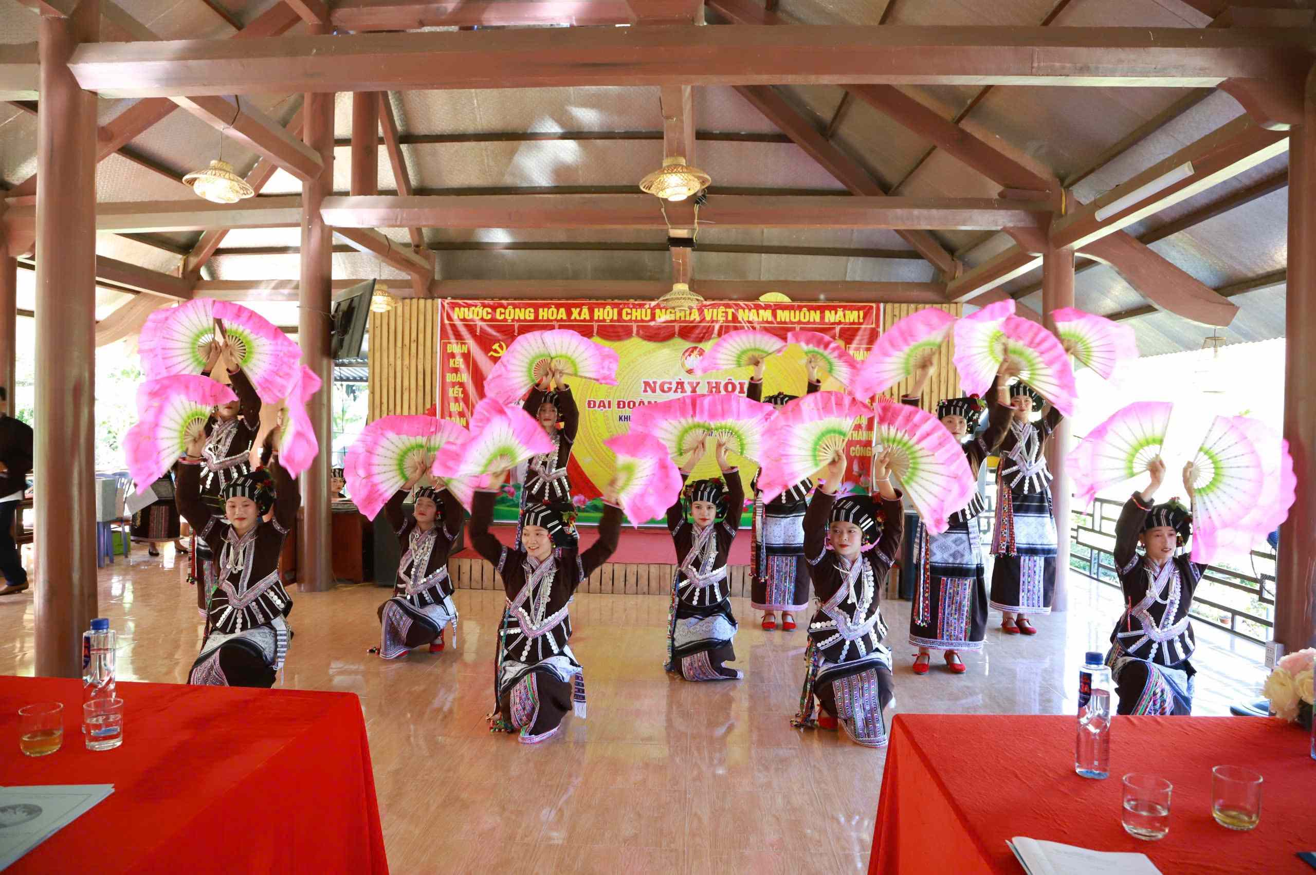 Hiệu quả phong trào "Toàn dân đoàn kết xây dựng đời sống văn hoá"